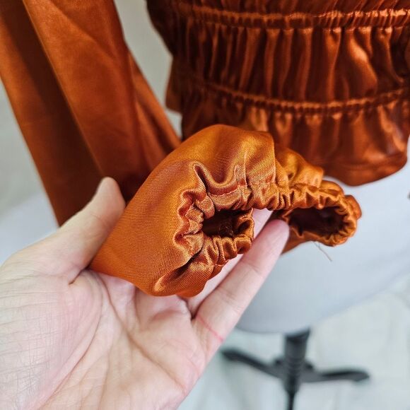 Forever 21 Chestnut Brown Satin Puff Sleeve Tie Front Crop Top Size Medium - Picture 5 of 10